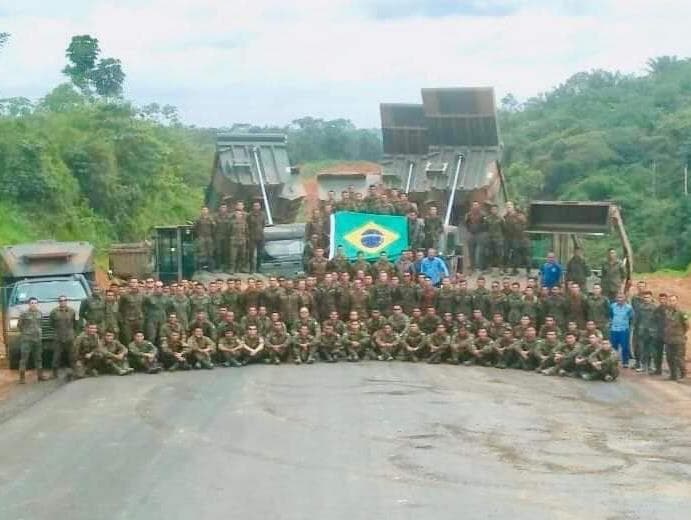 Bolsonaro promete aumentar diária dos soldados de engenharia