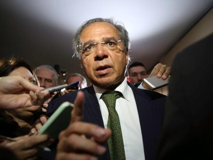 Paulo Guedes é alvo de representação e pedido de convocação do Congresso