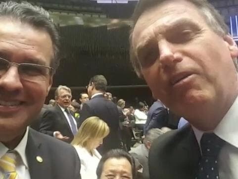 Partido Militar cede número 38 para Bolsonaro e fica com o 64