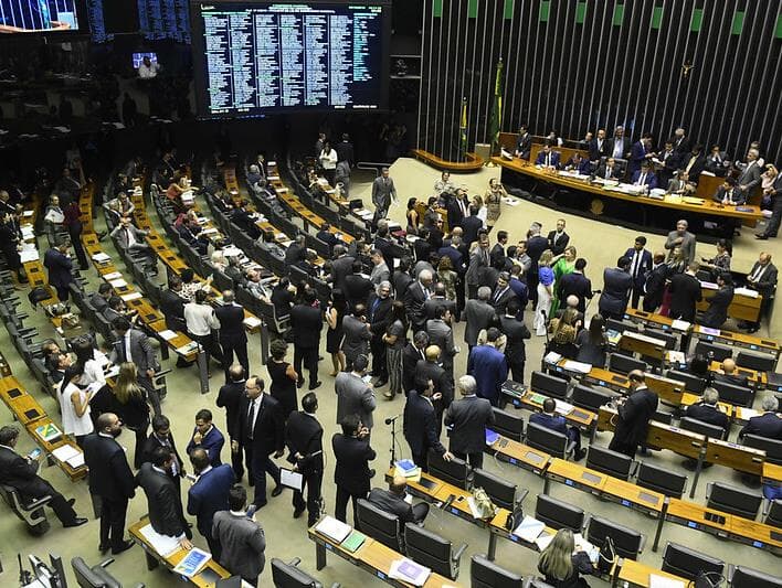 Partidos prometem segurar votações até Congresso aprovar prisão em 2ª instância