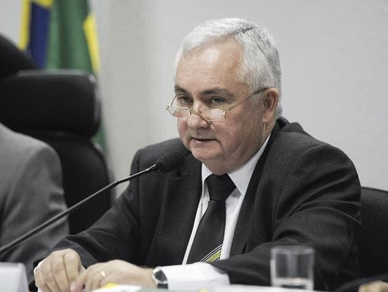 Secretário-geral da PGR de Aras apoia Bolsonaro e ditadura. Veja o que ele pensa