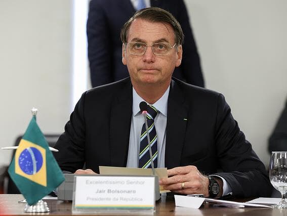 Bolsonaro justifica aumento do fundo eleitoral nas redes sociais