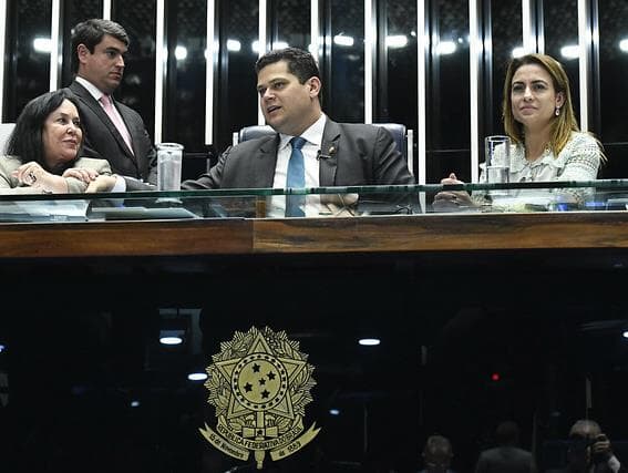 Lei Maria da Penha é aperfeiçoada pelo Senado