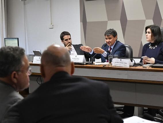 Previdência: governadores pedem ao Senado participação na reforma