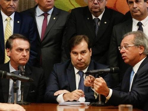 Maia rebate Guedes, que acusou Câmara de abortar reforma da Previdência: "Governo é usina de crises"