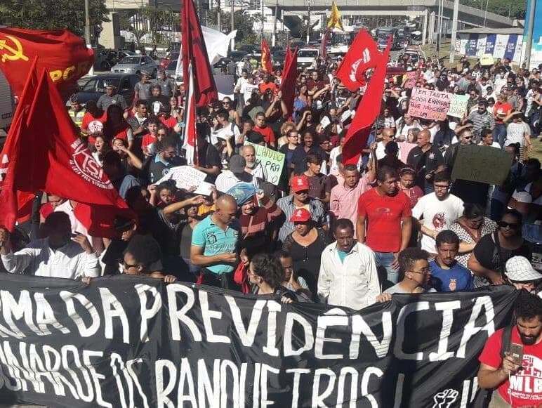 Greve geral tem manifestações em todos os estados e afeta principalmente transporte público