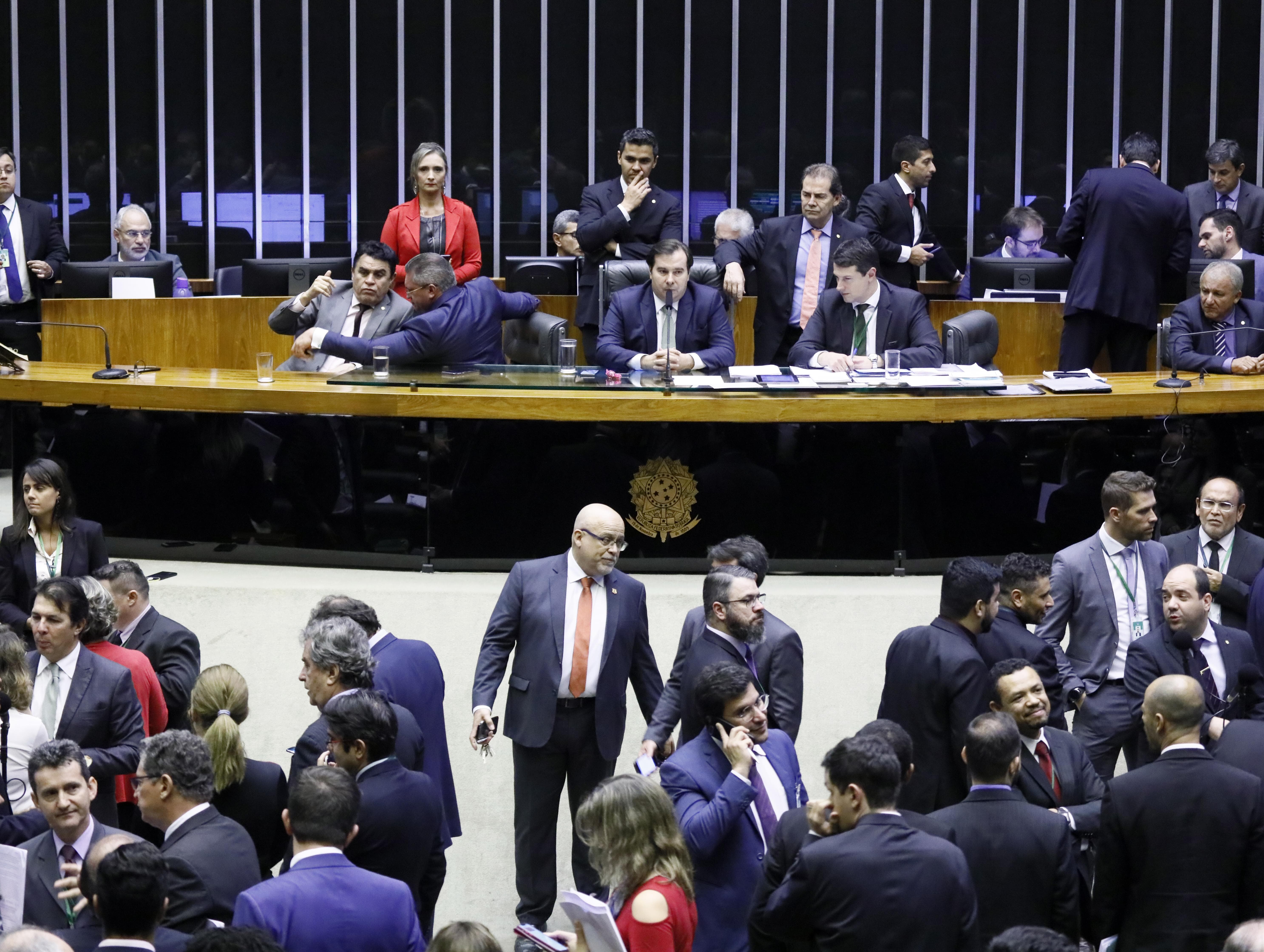 Veja os deputados favoráveis à MP que muda Código Florestal