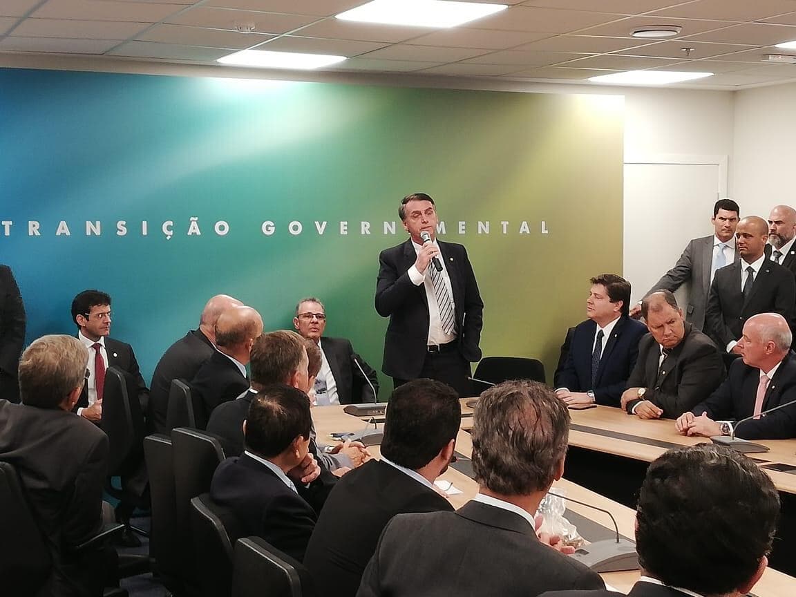 MDB não pediu cargos a Bolsonaro, diz líder na Câmara