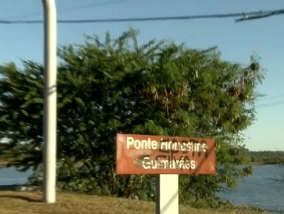 Ponte que homenageava estudante desaparecido na ditadura militar volta a dar nome a marechal