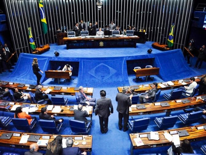 Eleição para o Senado contraria pesquisas e mostra alta renovação