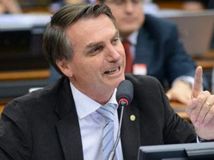 Lei pune com prisão prática que Bolsonaro admite em campanha