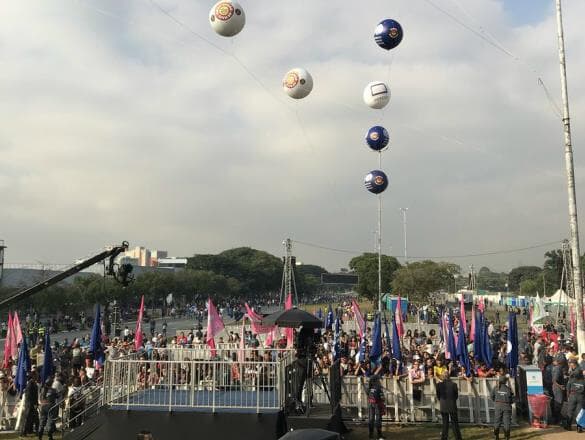 Centrais sindicais encolhem festas após fim do imposto sindical