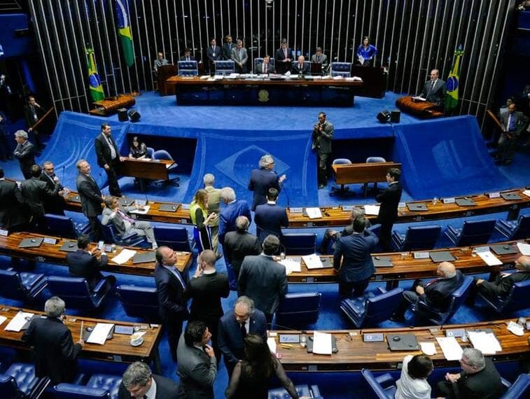 Senado aprova poder de investigação da PF sobre milícias e organizações paramilitares