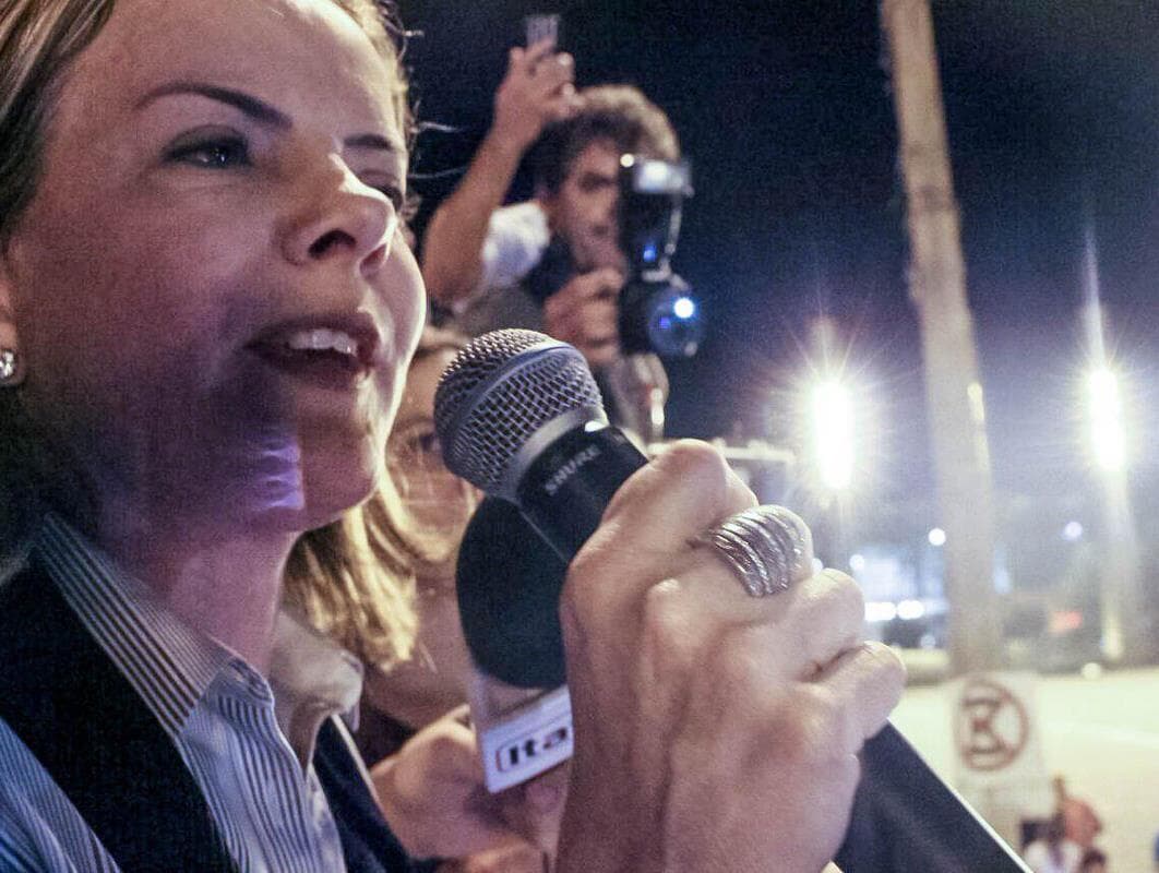 PT chama julgamento de farsa, confirma Lula como candidato e diz que não se renderá