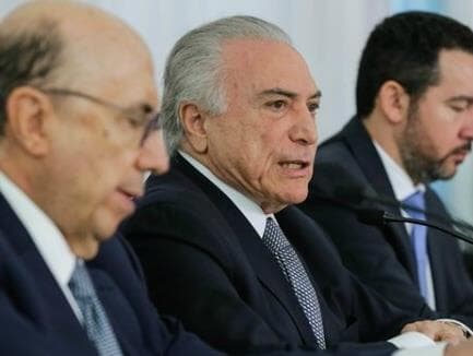 Governo avalia ter arsenal de R$ 30 bilhões para aprovar Previdência, diz jornal