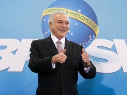 Temer promete não privatizar Congonhas em troca de votos contra denúncia