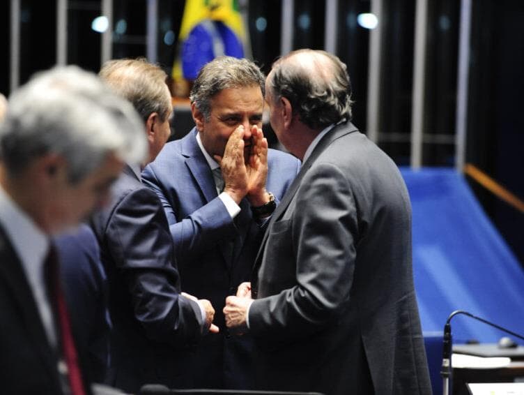 Condenado, réus e investigados decidem futuro de Aécio no Senado