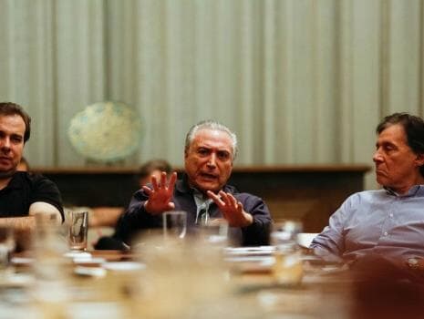 Denúncia de organização criminosa contra Temer divide agenda com mudanças nas regras eleitorais