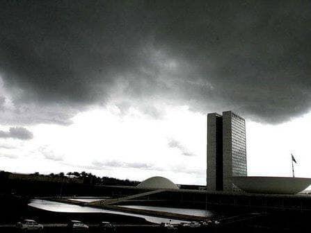 O inegociável - democracia em tempos de orfandade social e crise de representação