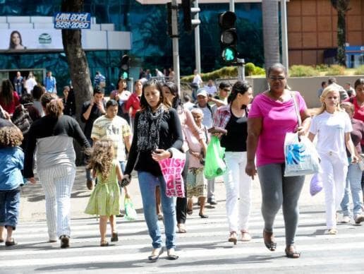 Com 207 milhões de habitantes, Brasil tem redução populacional em 25% dos municípios e concentração em 5% deles