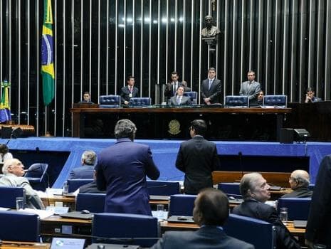 Senado aprova medida provisória que permite registro de filho na cidade onde mora a mãe