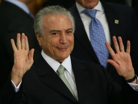 Deputados priorizam contabilidade de votos e esquecem teor de denúncia contra Temer