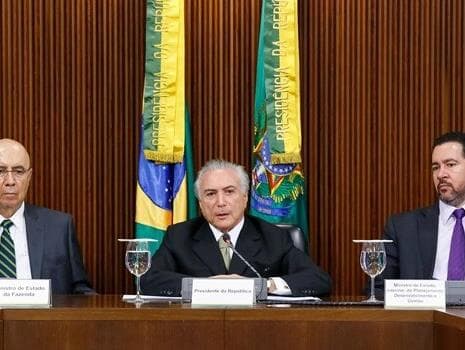 Temer prepara plano de demissão voluntária para servidores públicos