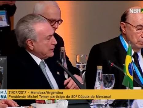 Vídeo: Meirelles cochila enquanto Temer discursa no Mercosul