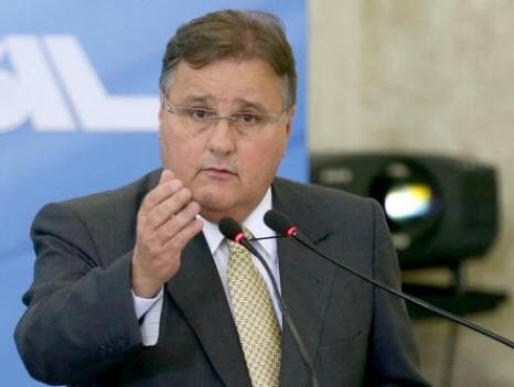 Geddel presta depoimento em Brasília; juiz decide manter prisão do ex-ministro