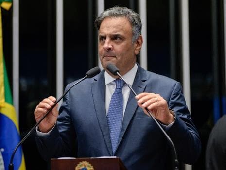 "Não cometi crime algum. Fui vítima da armadilha de um criminoso", diz Aécio na volta ao Senado