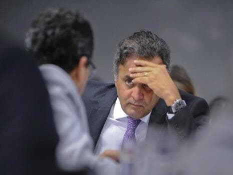 Congresso vive expectativa de fala de Aécio em sua volta ao mandato; senador é alvo do STF