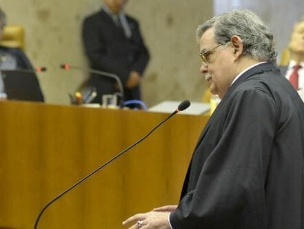 Defesa de Temer diz que laudo da PF não é verdade "fechada e absoluta" e questiona legalidade da gravação