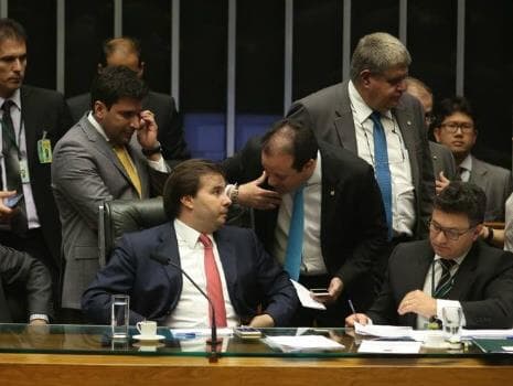 Crise política e desgaste eleitoral levam Câmara a frear a reforma da Previdência