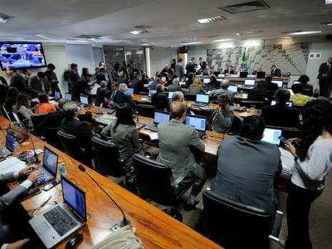 Veja como os senadores votaram na reforma trabalhista