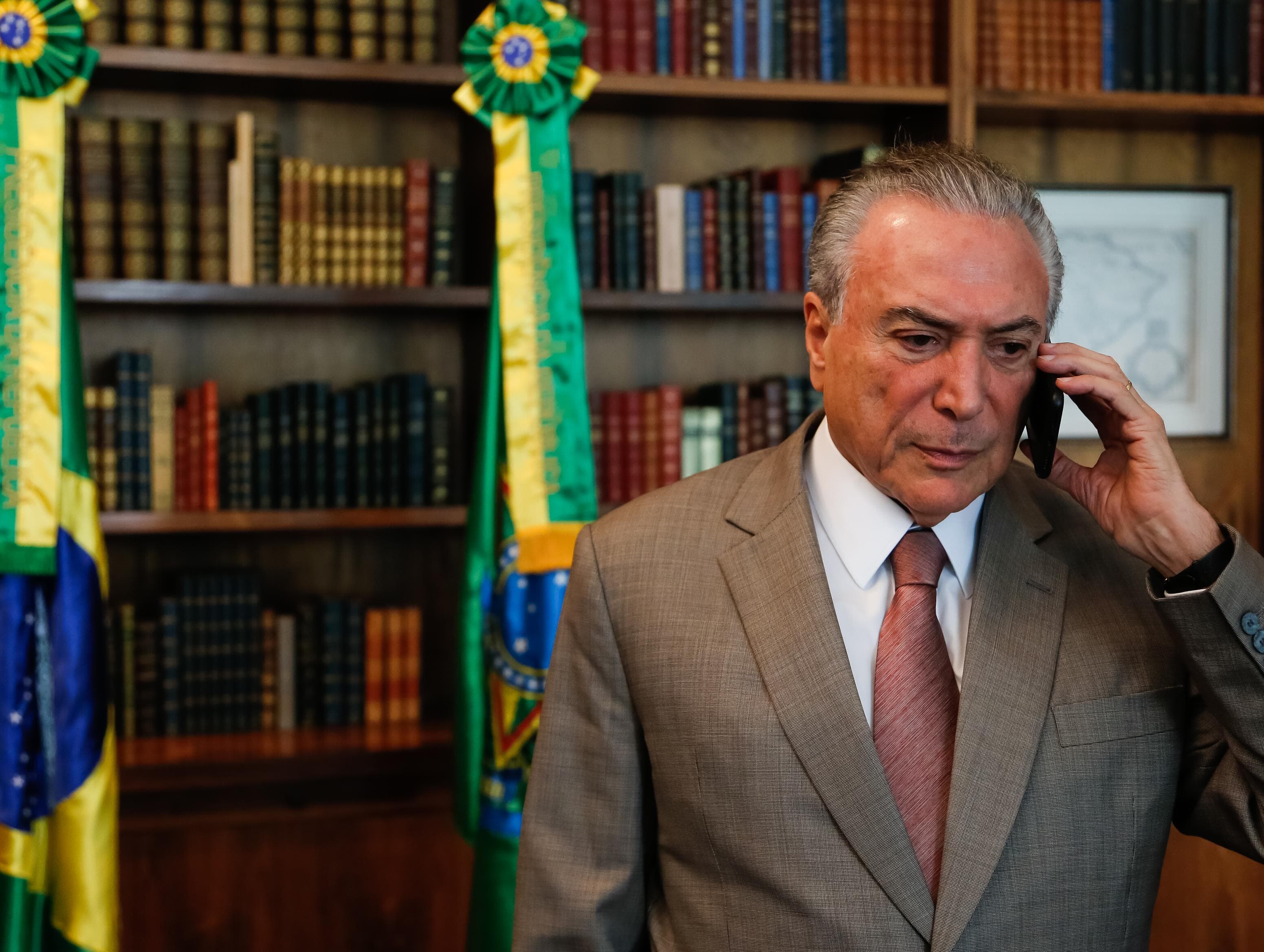 Defesa de Temer pede mais prazo para responder às perguntas da Polícia Federal