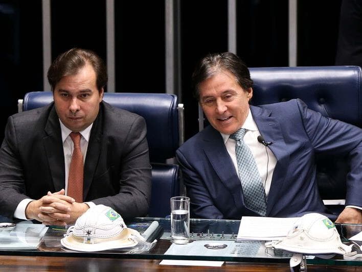 Eunício e Maia tentam manter votações para mostrar normalidade institucional e se afastar de Temer