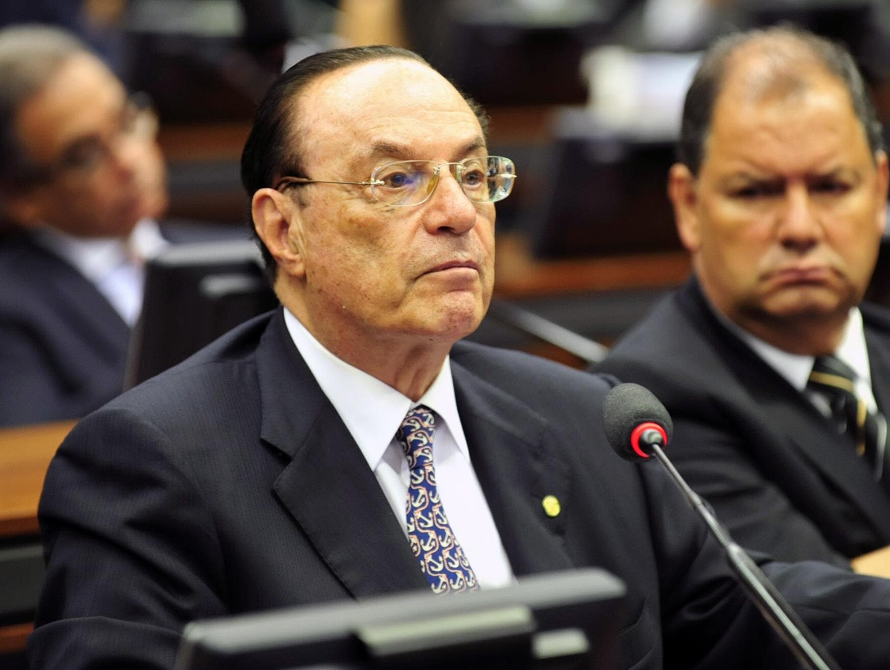 STF condena Maluf a sete anos de prisão e perda do mandato de deputado