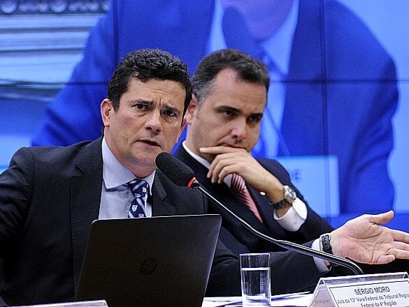 Sessão com Sérgio Moro em comissão da Câmara vira palco de disputa política