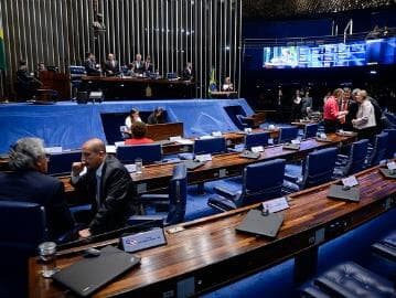 Senado aprova prioridade para processos de alienação parental