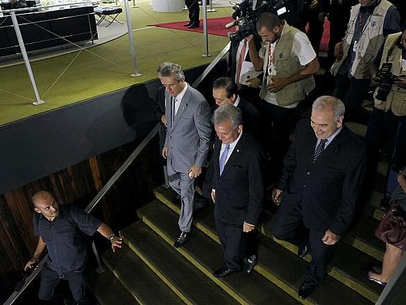 Candidato das oposições na Câmara, André Figueiredo foi abandonado pelos colegas de partido, pelo PT e PCdoB