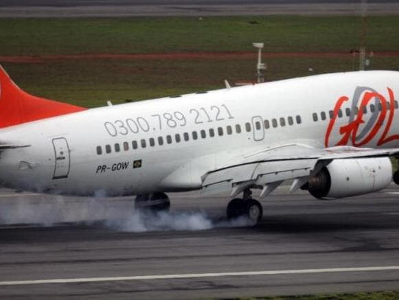 Avião sobrevoa Brasília por duas horas após problema no trem de pouso