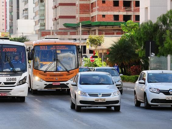 Passagens de ônibus e metrô voltam aos valores antigos em Brasília