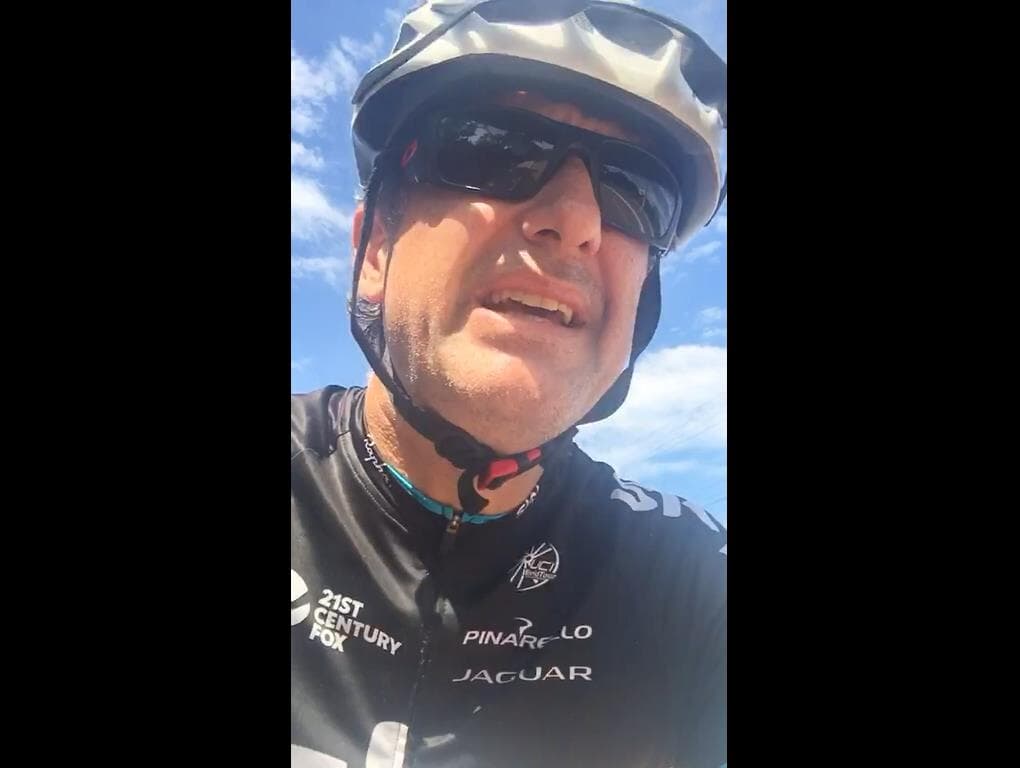 Candidato à presidência da Câmara pedala 230 km para pedir bênção divina a deputados