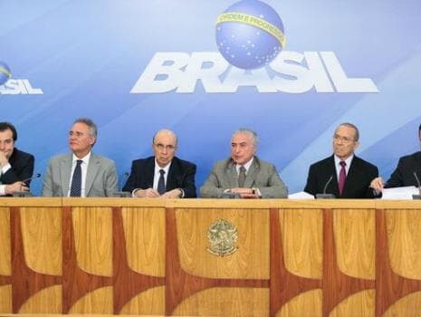 Temer quer reduzir multa de empresa que demitir e diz que medida visa geração de empregos