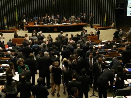 Câmara aprova proposta que reajusta salários de defensores públicos