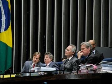 Senado tenta zerar pauta de votações em plenário antes do início do recesso