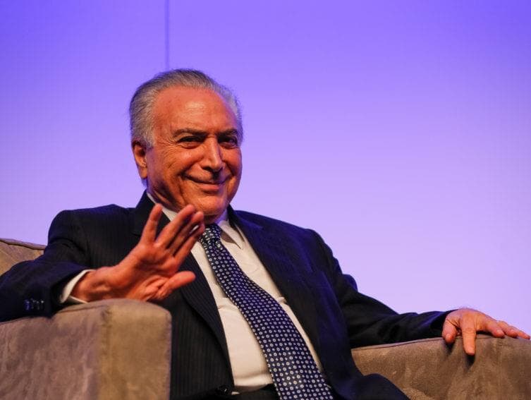 Em ligação telefônica, Temer e Trump combinam agenda econômica