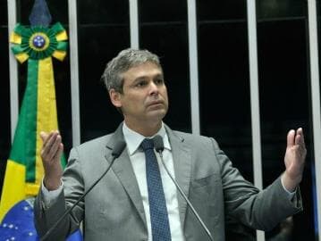 Oposição quer parar votações no Senado com o afastamento de Renan