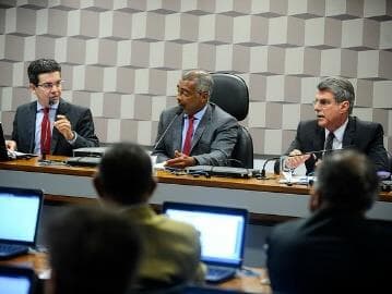 CPI do Futebol: senadores pedem indiciamento de atual e ex-presidentes da CBF