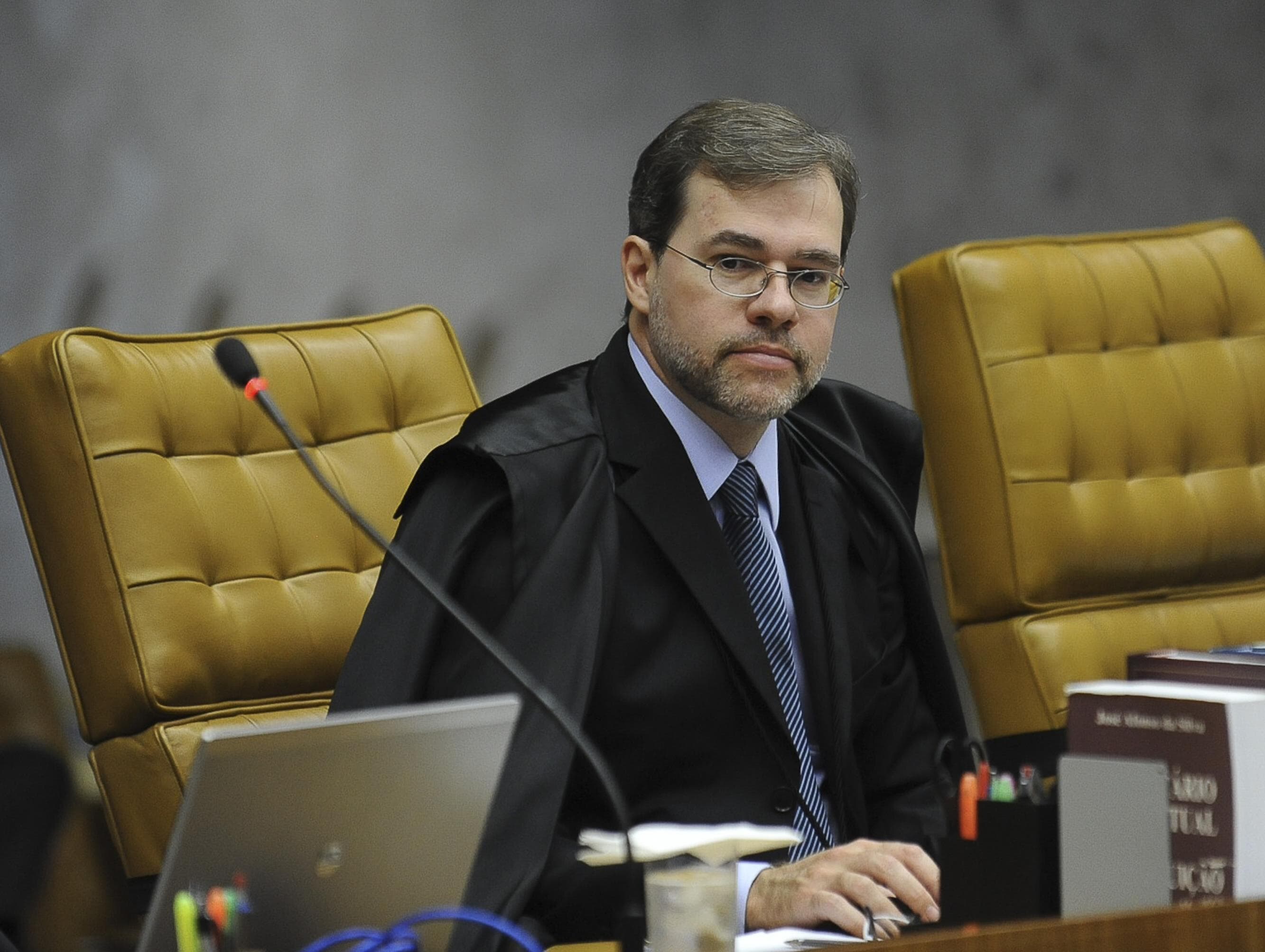 STF anula provas contra ex-senador Demóstenes Torres